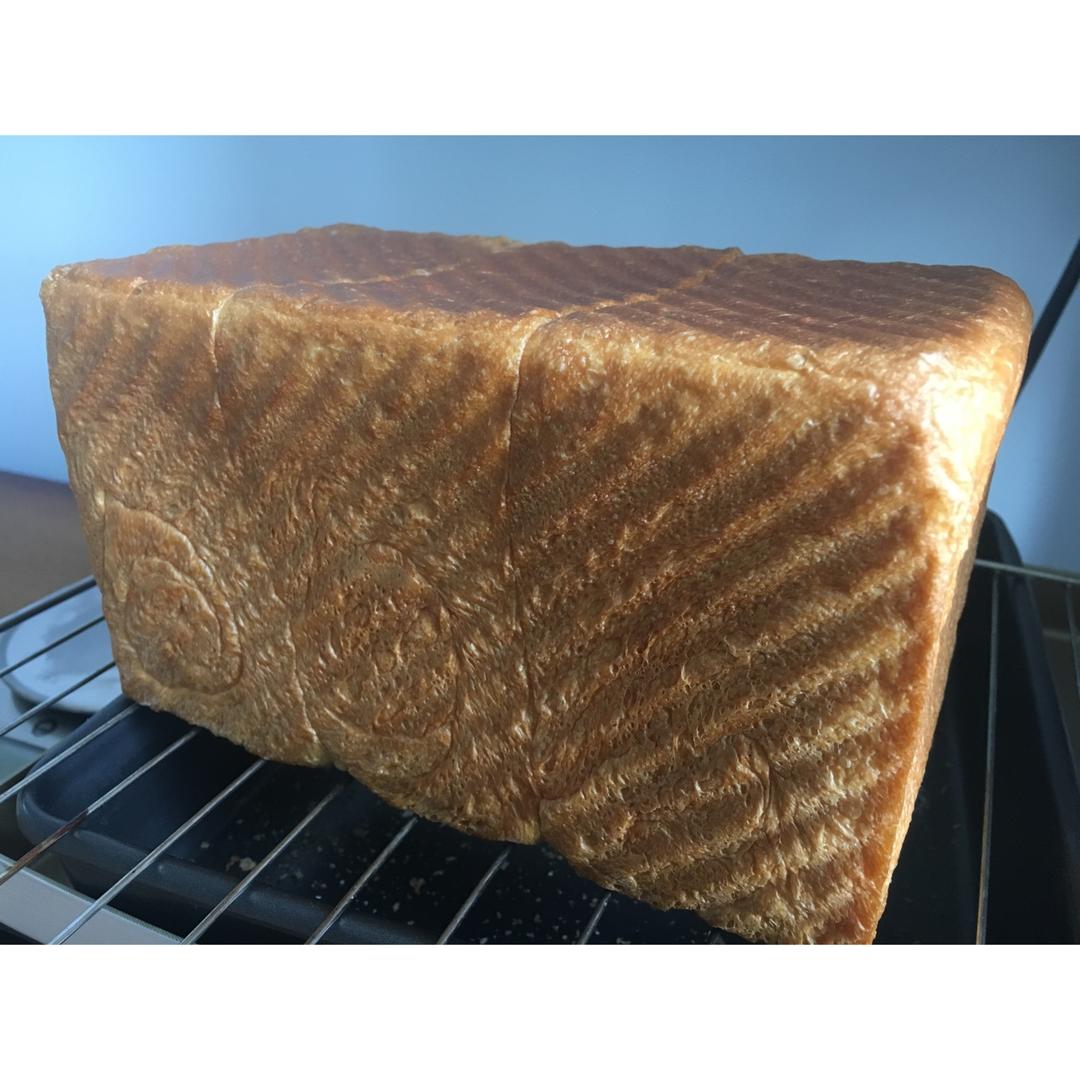 比中种还柔软的香醇面包——酸奶奶酪吐司（二奶吐司）