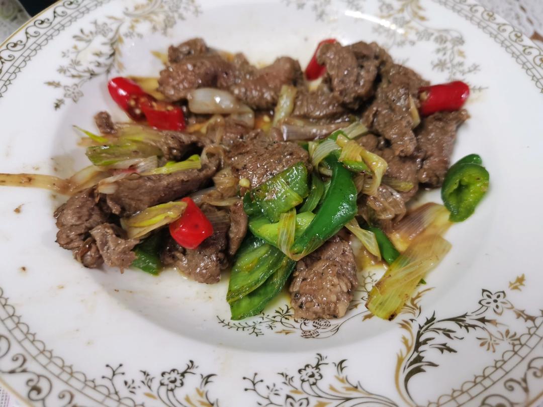 孜然大葱炒牛肉