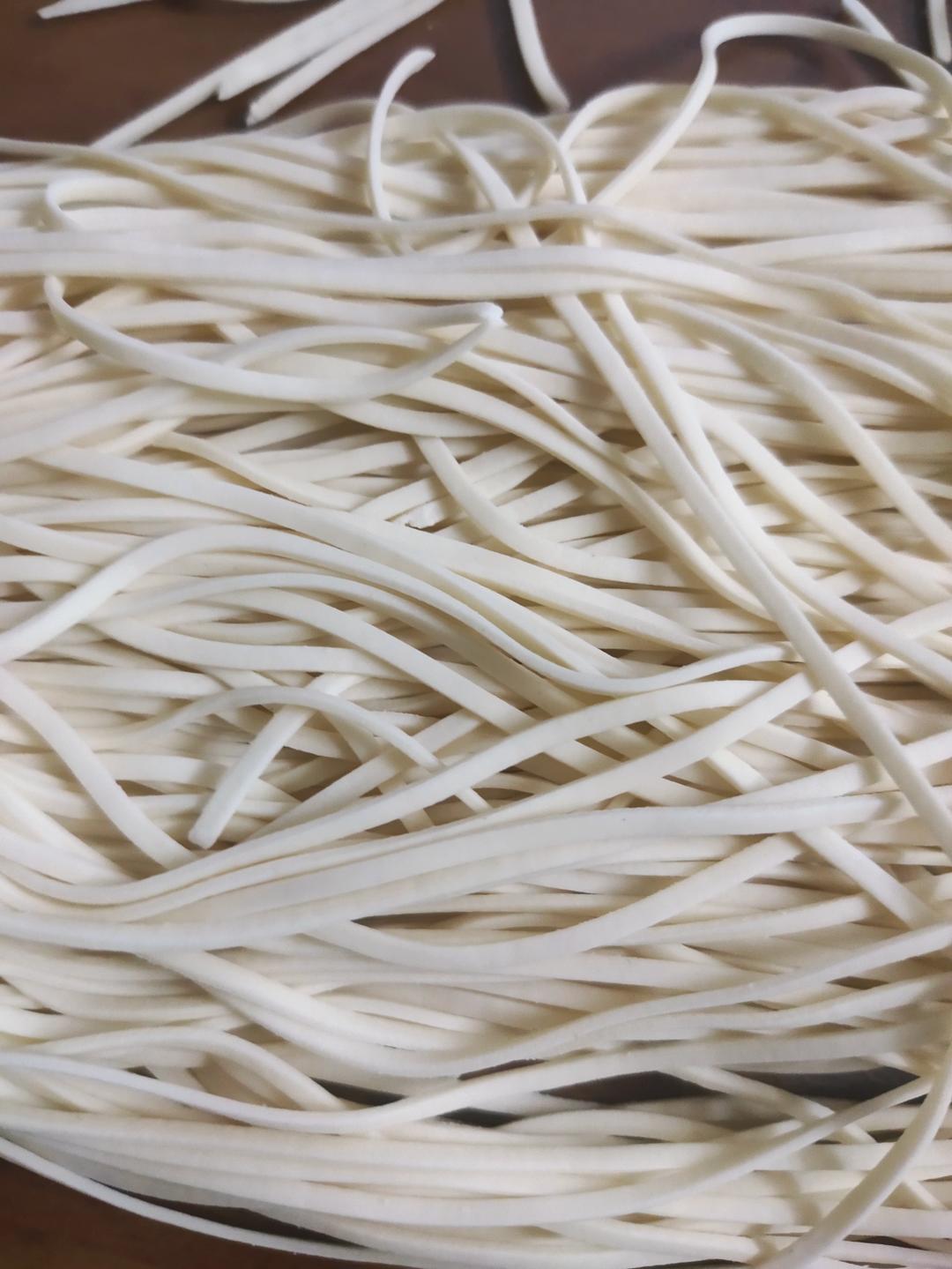 自制新鲜碱水面