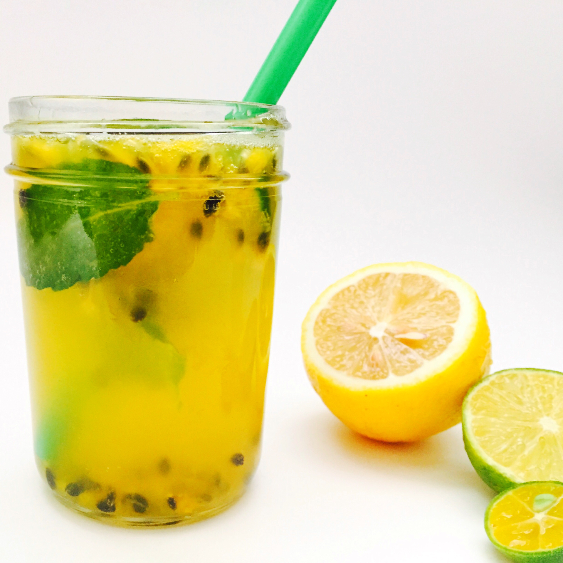 百香果的朴素吃法（百香果汁）