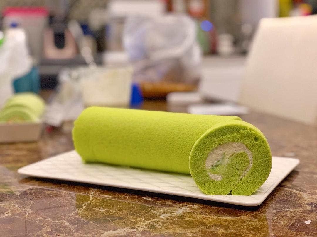 xindy的小食光做的小清新—椰子斑斓蛋糕卷