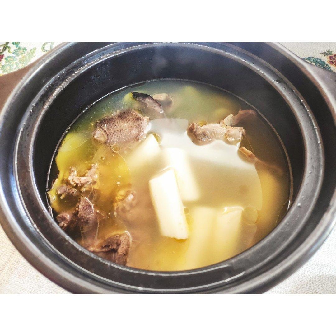 红枣枸杞乳鸽汤