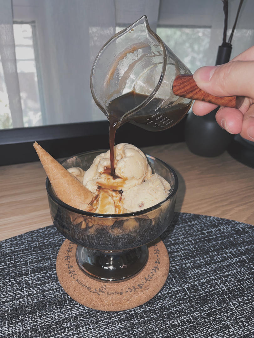 意式甜品｜这款称做冰淇淋咖啡的Affogato制作只需两步！