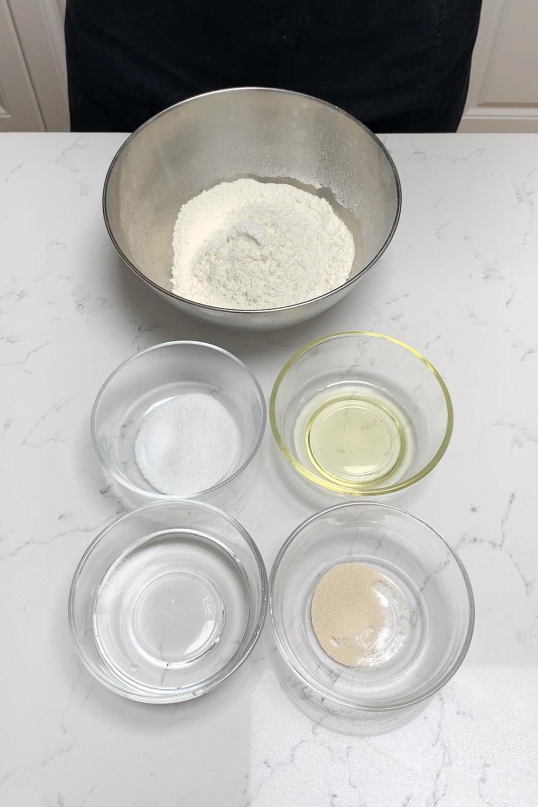 纯奶手撕吐司的做法 步骤1