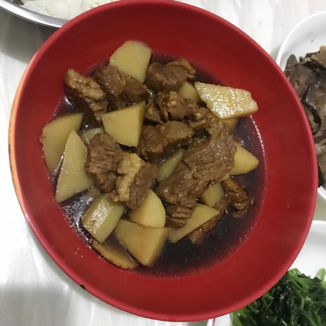 土豆炖牛肉