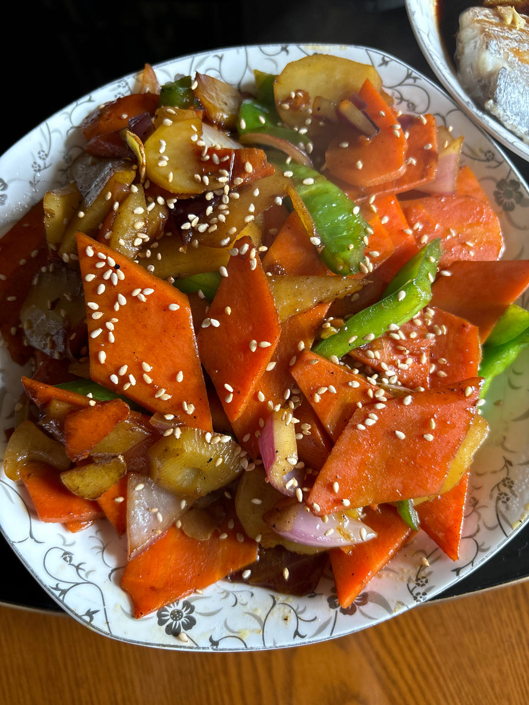 土豆洋葱胡萝卜炒青椒
