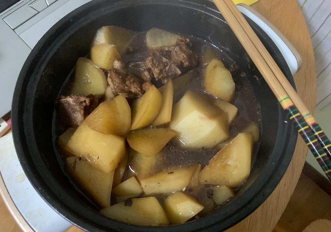 萝卜红烧排骨