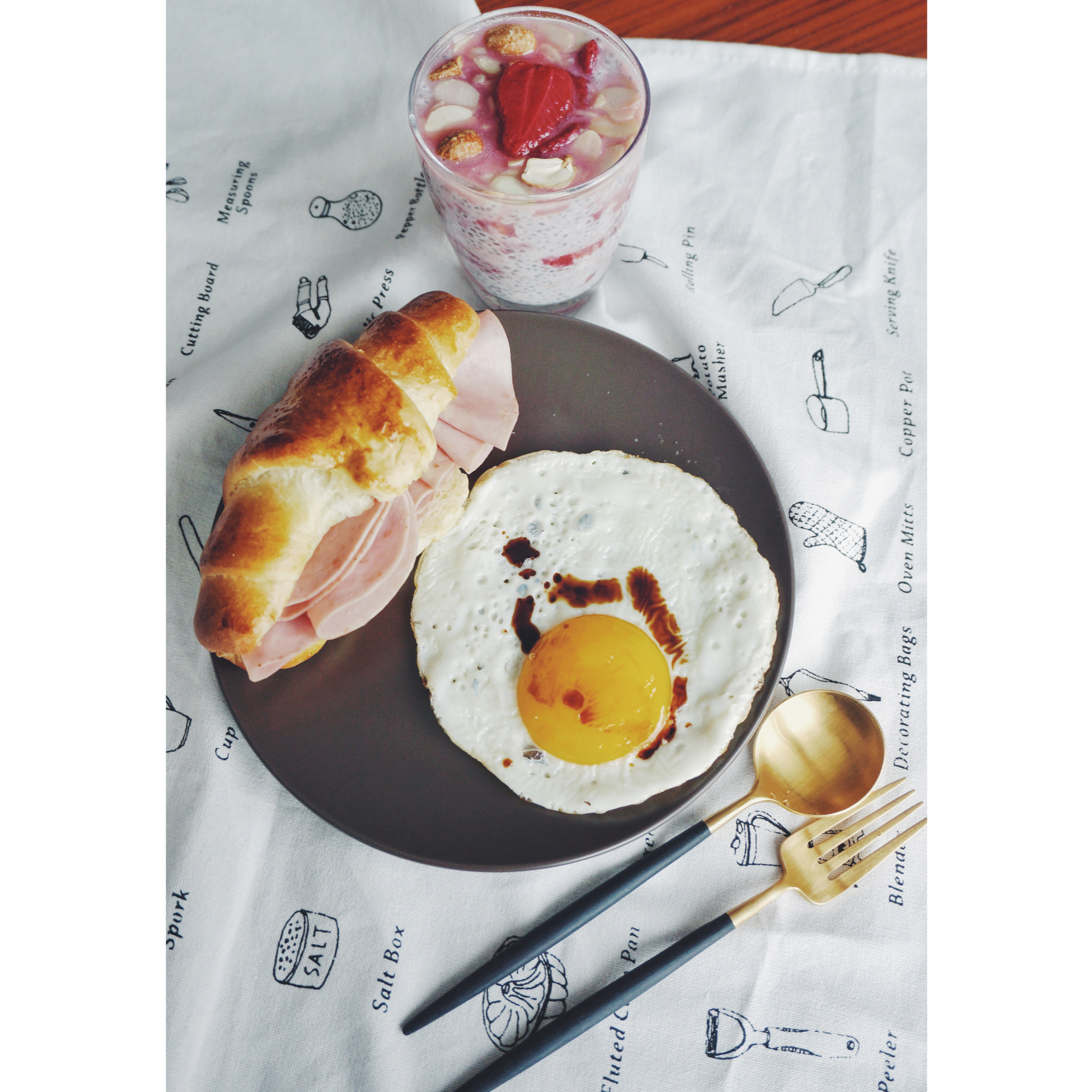 百变奶油卷三明治