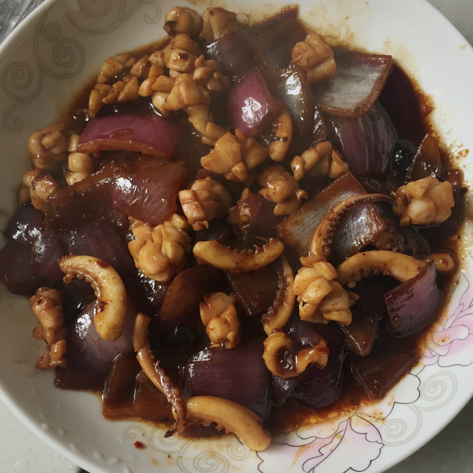 洋葱酱爆鱿鱼须