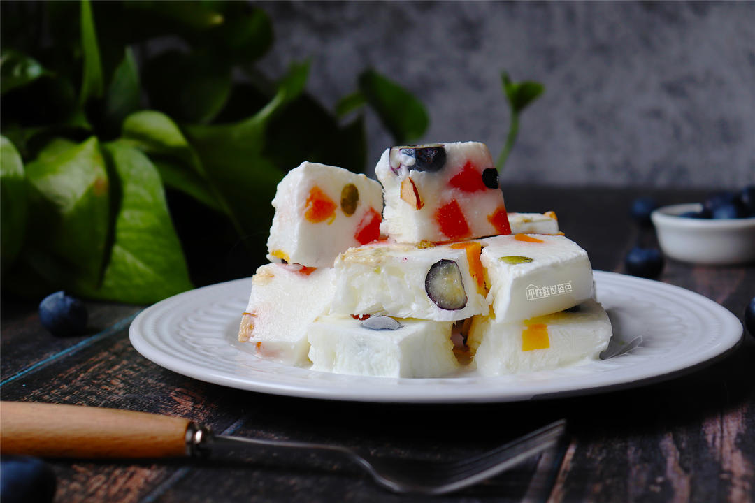 在家炒酸奶，不需要炒冰机，成本不到5块钱