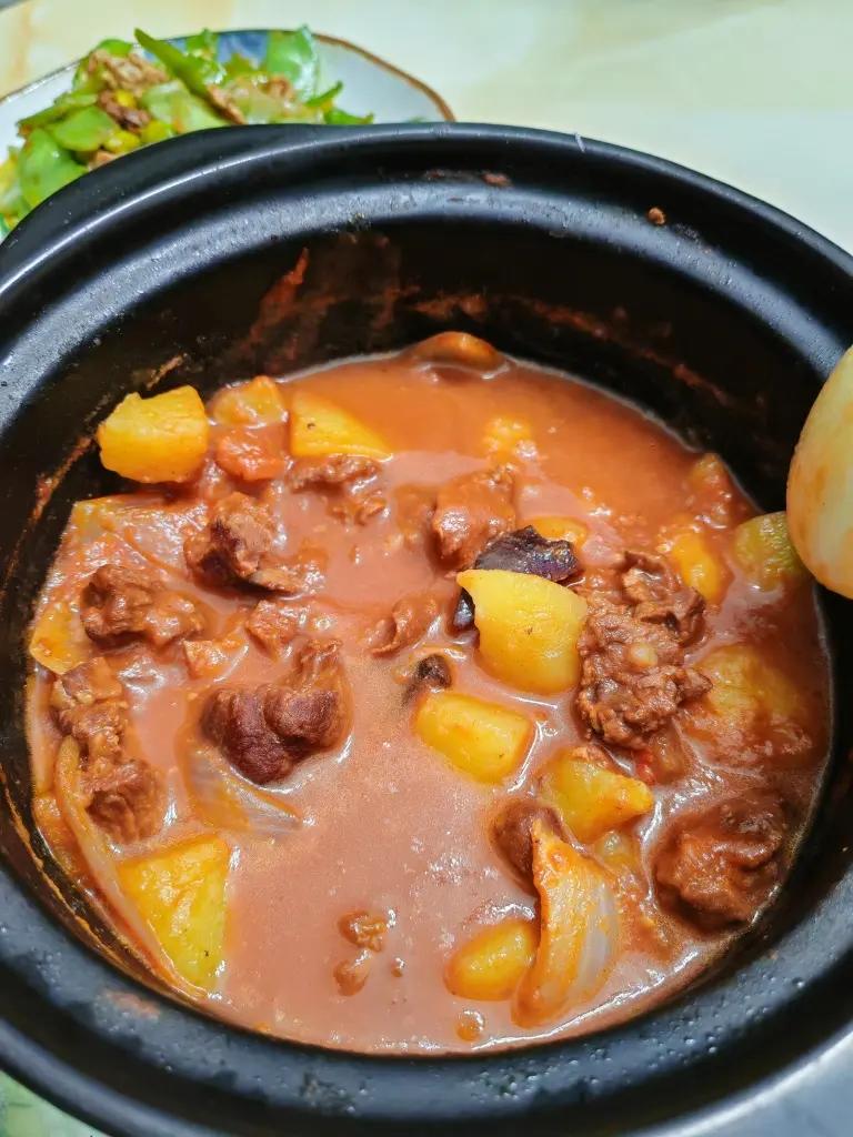 超级下饭的番茄牛腩土豆