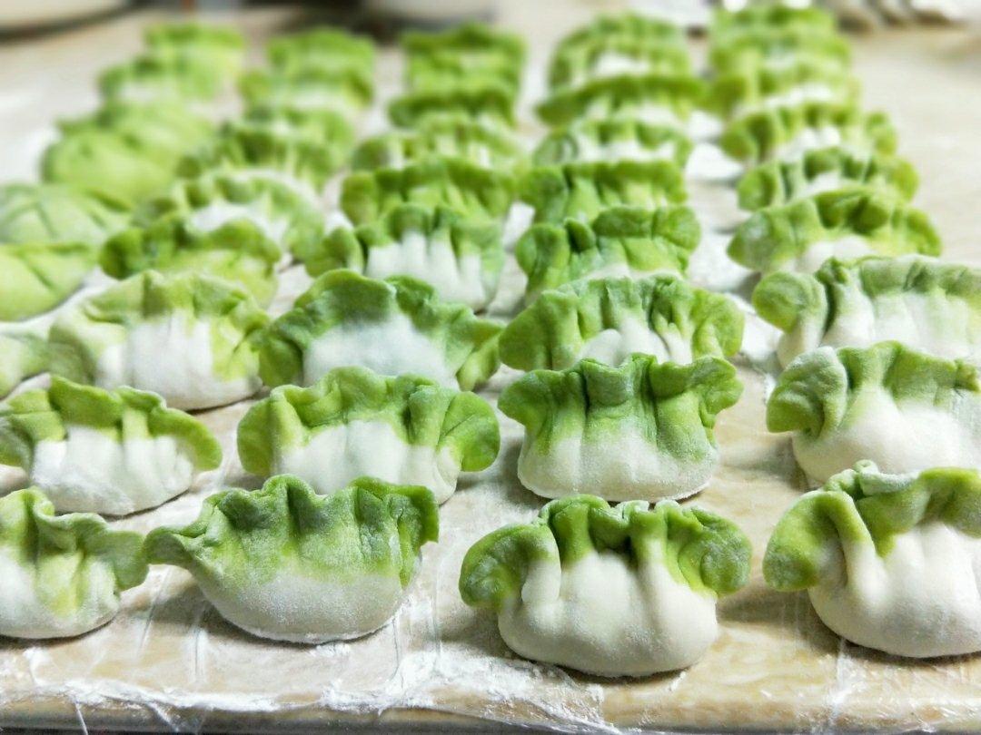 翡翠白玉白菜饺子详细版（附翡翠白玉白菜饺子包法，翡翠白玉饺子皮两种制法，面包机和面，翡翠白玉烧卖，各种馅料搭配）