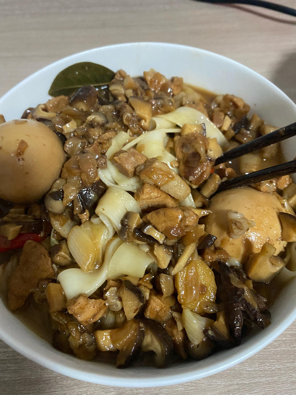 好吃到停不下来的卤肉饭