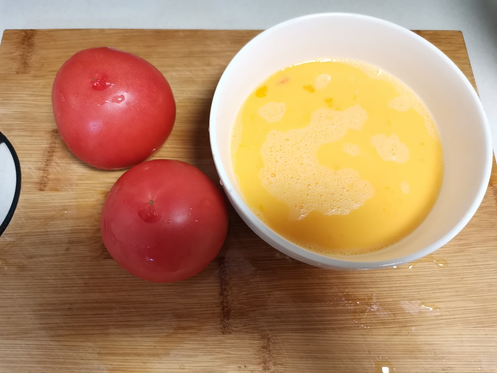 孩子最爱的（适合拌饭）的番茄炒蛋的做法 步骤1