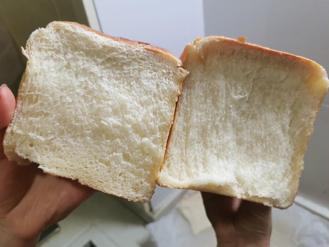 奶香纯粹的重料淡奶油吐司