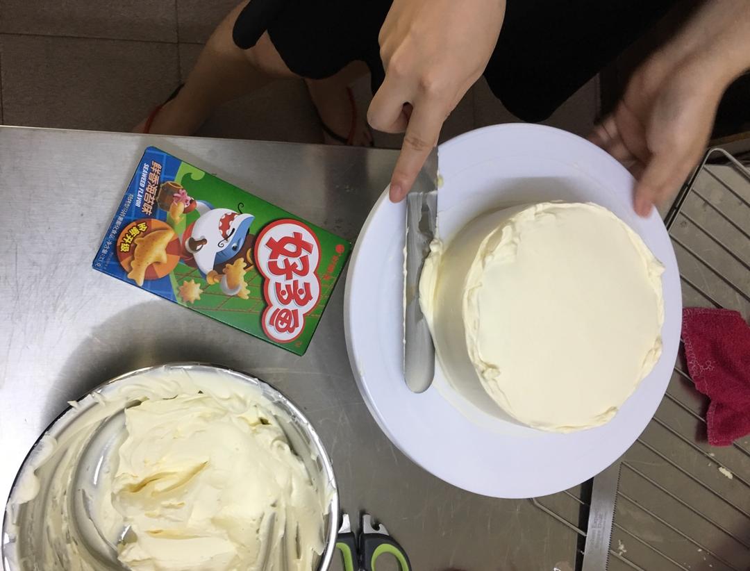 娃娃海洋泡浴慕斯蛋糕（8寸）