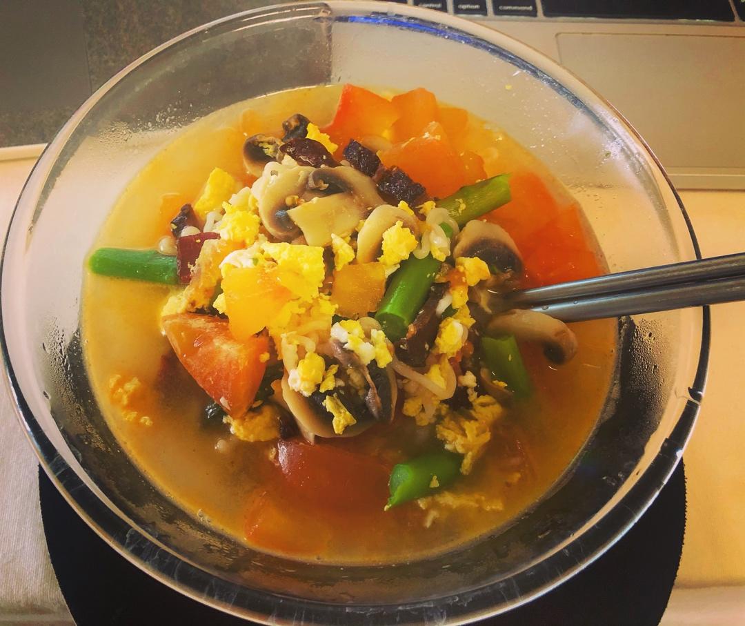 煮方便面（蕃茄味