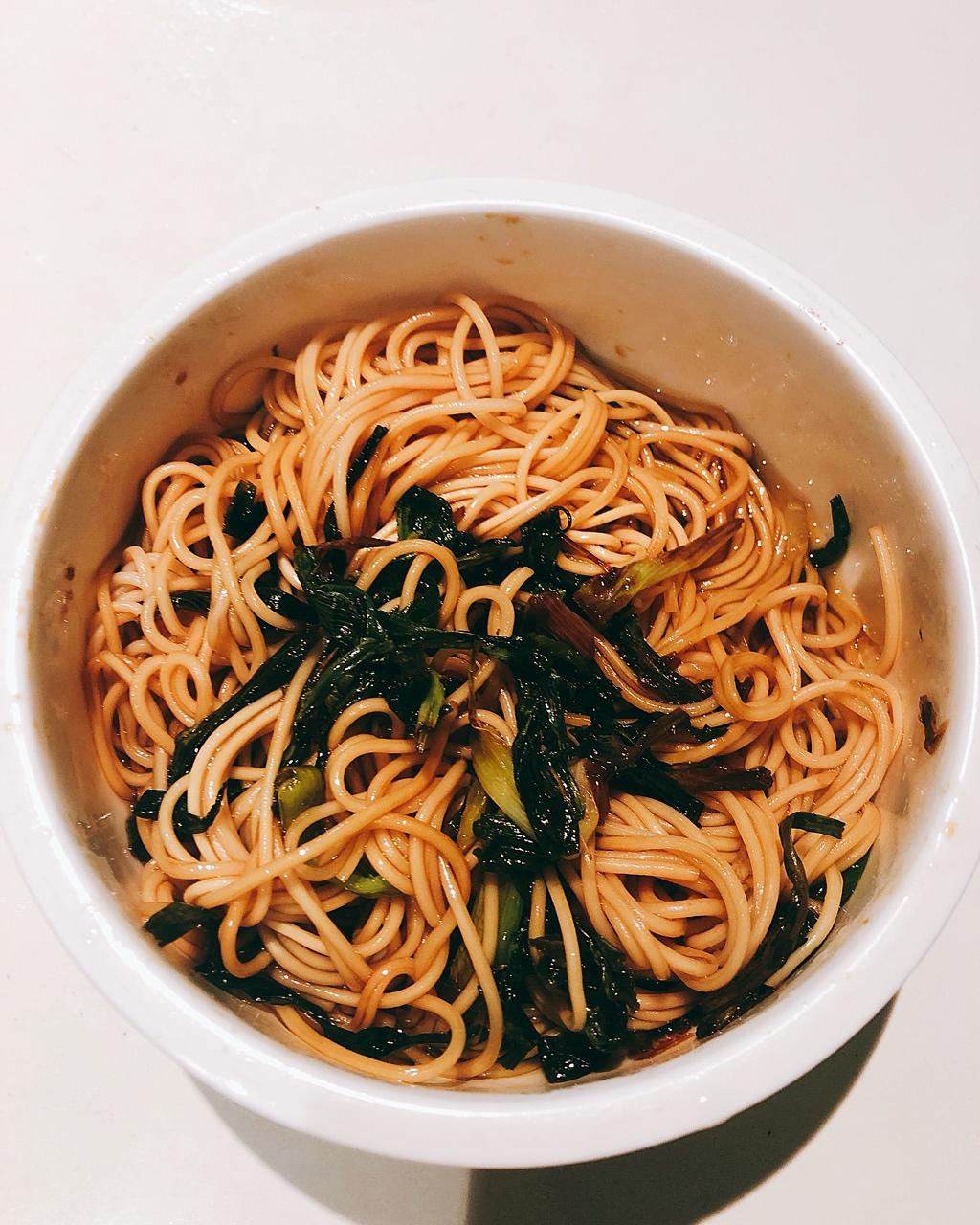 葱油拌面Spring Onion Noodles