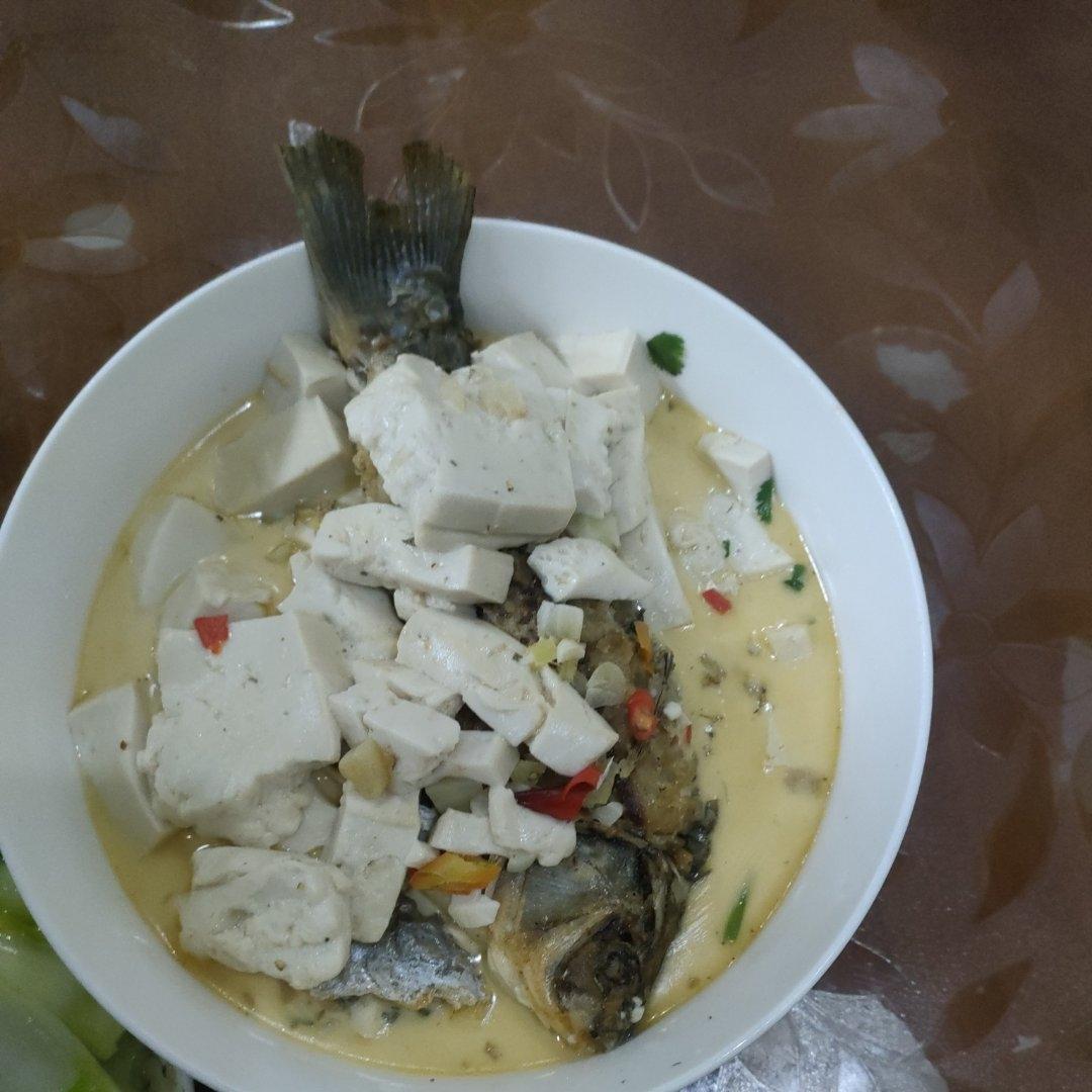 厨师长教你：“鲫鱼豆腐汤”的家常做法，满满的烹饪原理