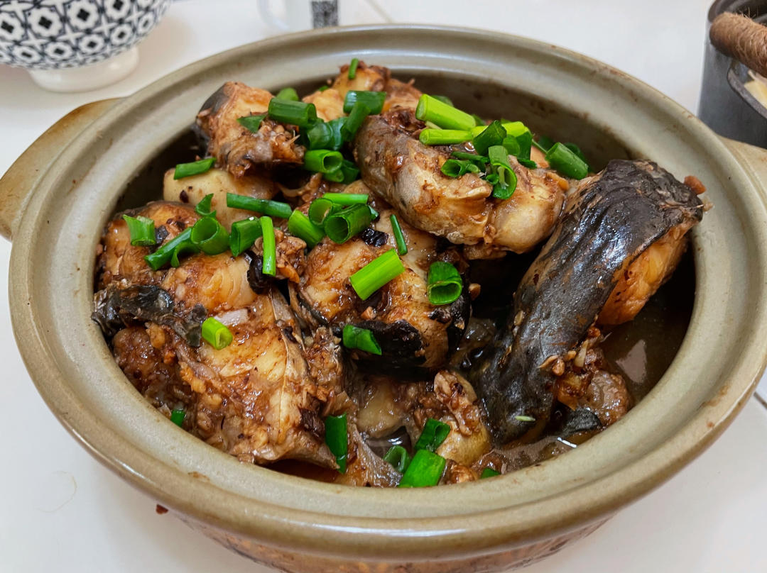 随手一焖搞定【XO酱砂锅焗鱼】，入味又下饭！