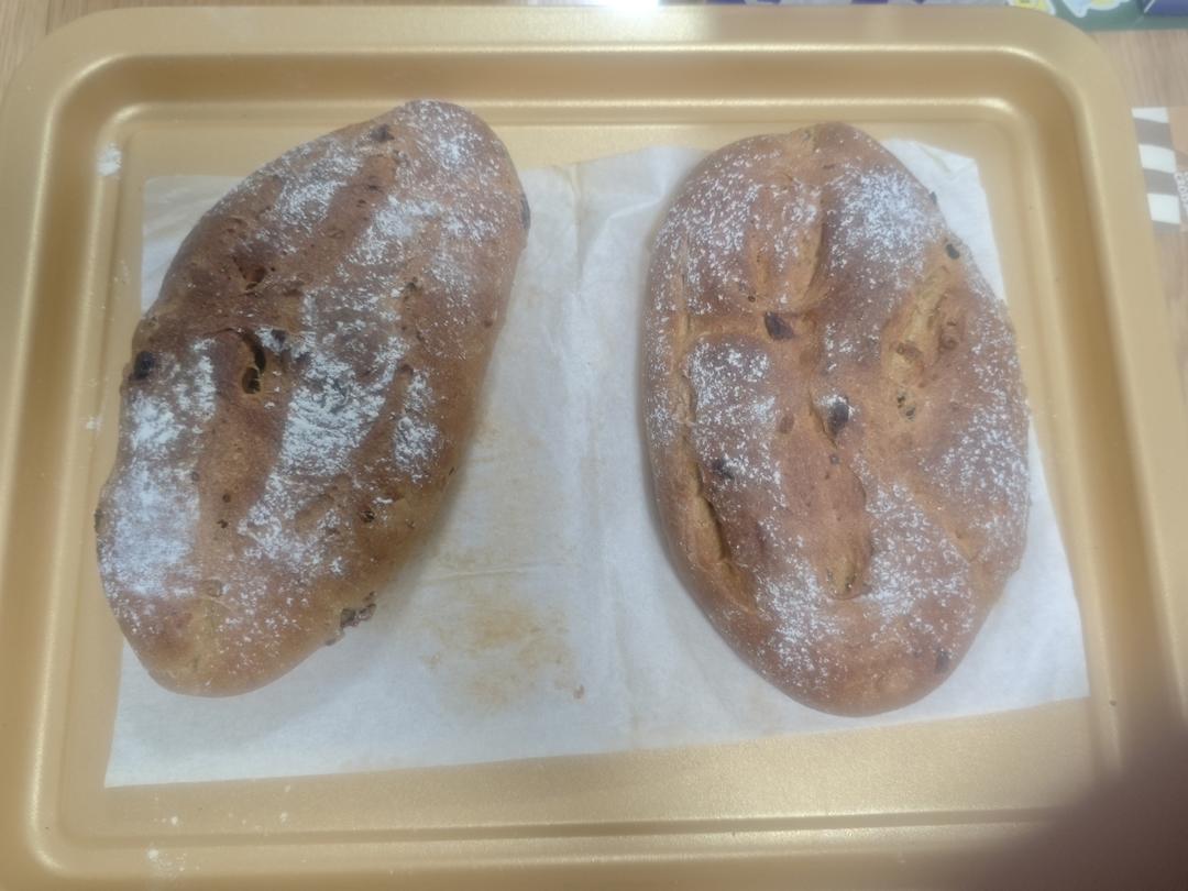 全麦蔓越莓核桃软欧包