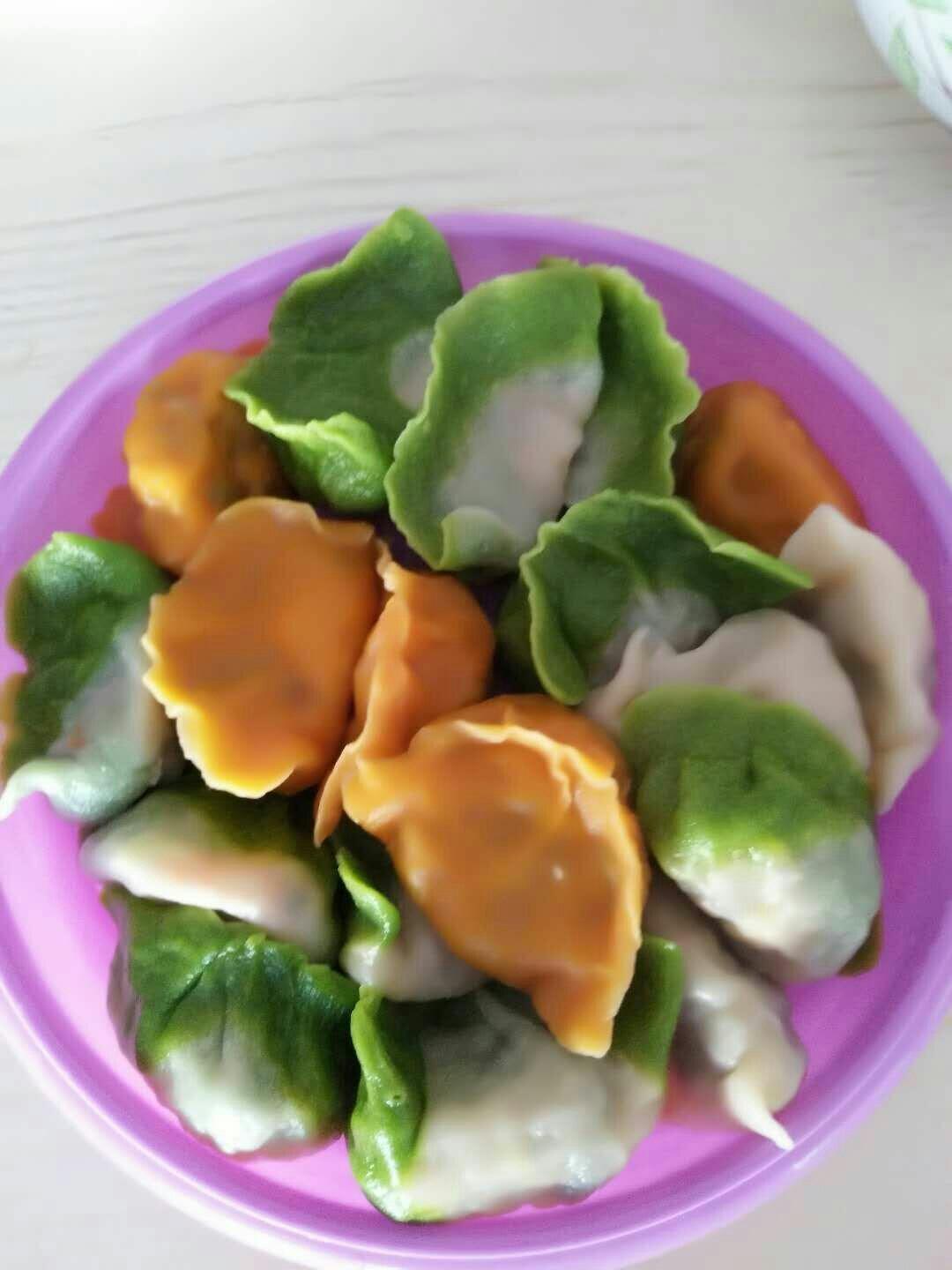 翡翠白玉白菜饺子详细版（附翡翠白玉白菜饺子包法，翡翠白玉饺子皮两种制法，面包机和面，翡翠白玉烧卖，各种馅料搭配）