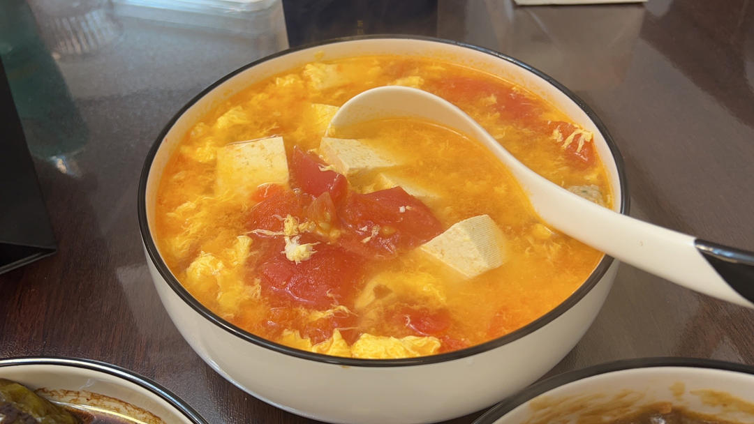 低脂美味的番茄豆腐鸡蛋汤
