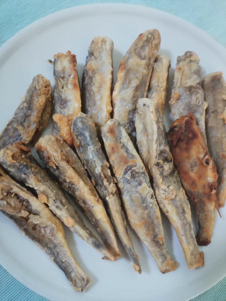 干炸香酥小黄鱼