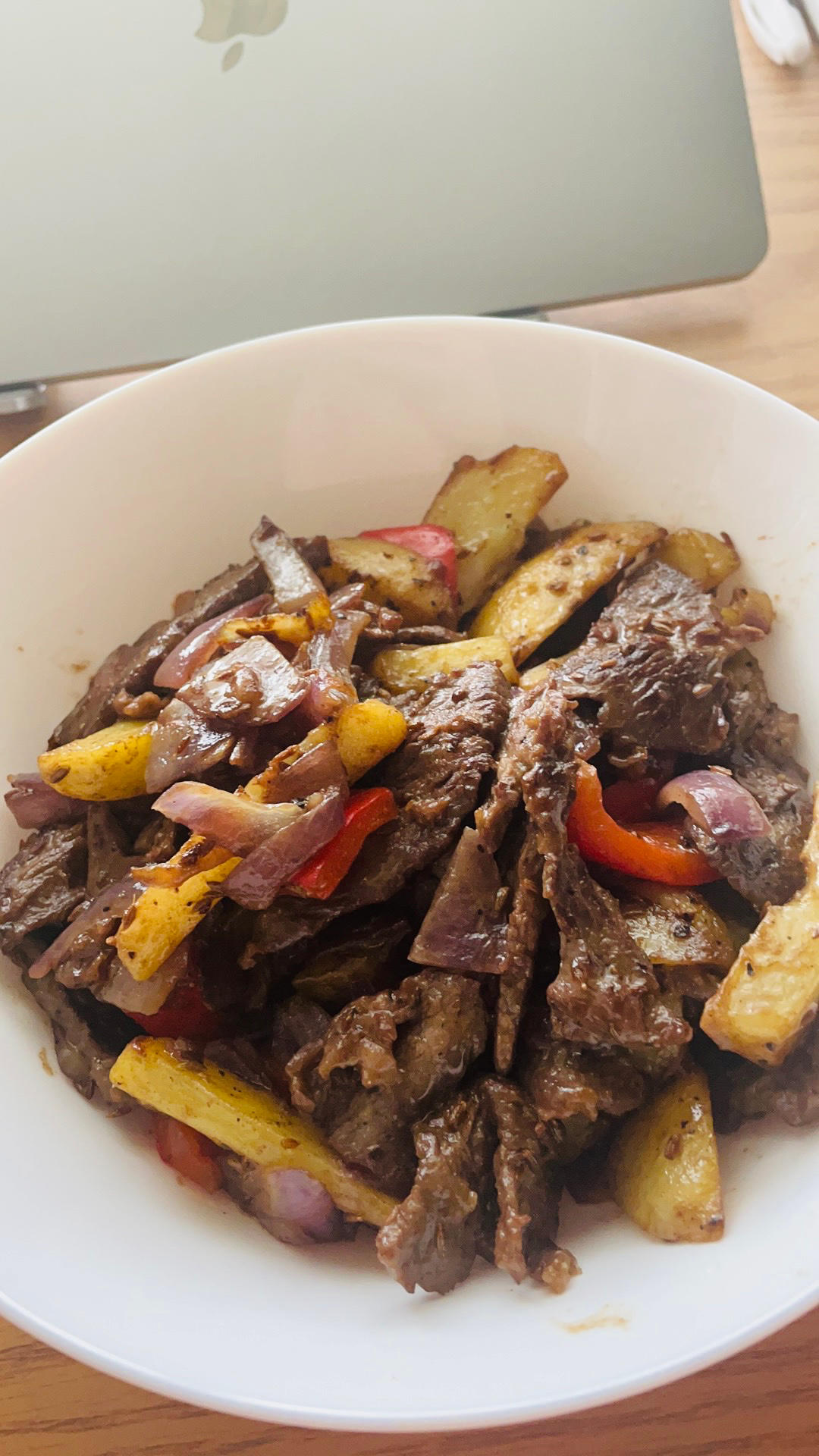 孜然土豆炒牛肉