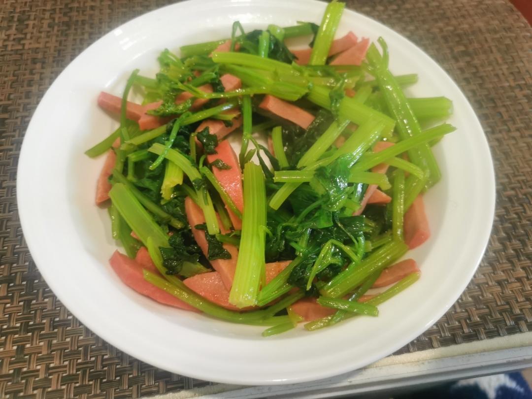 芹菜红肠