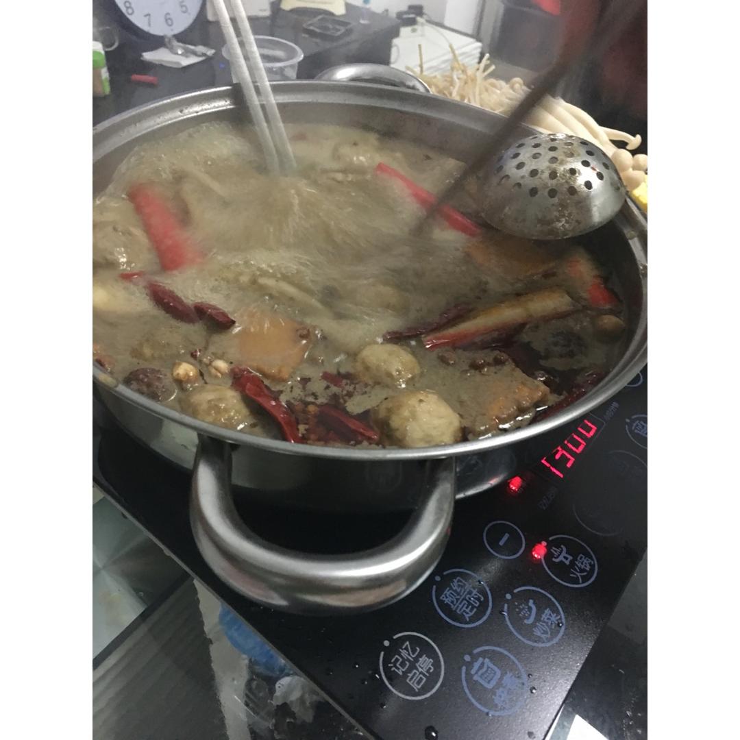 自制麻辣重庆火锅
