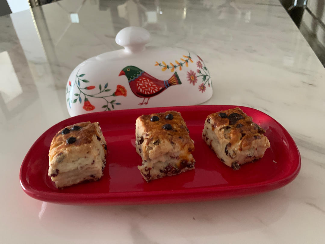 消耗淡奶油的司康