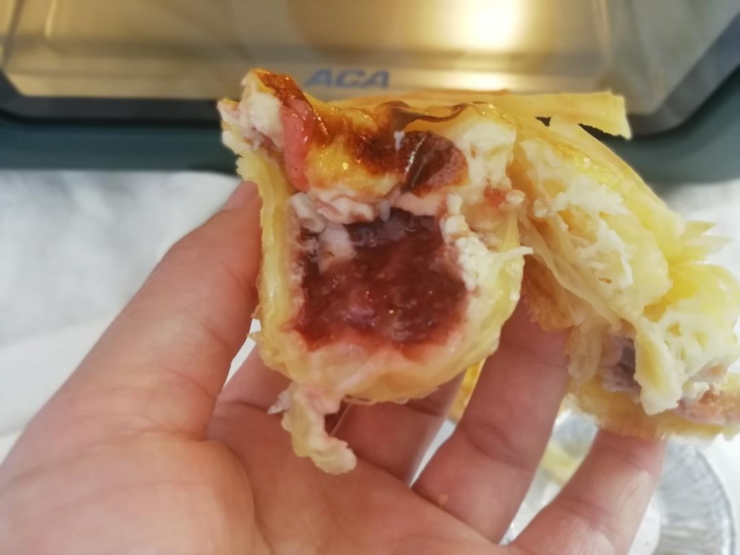 夏天的味道草莓酱蛋挞(用空气炸烤箱，不需要预热，直接烤)