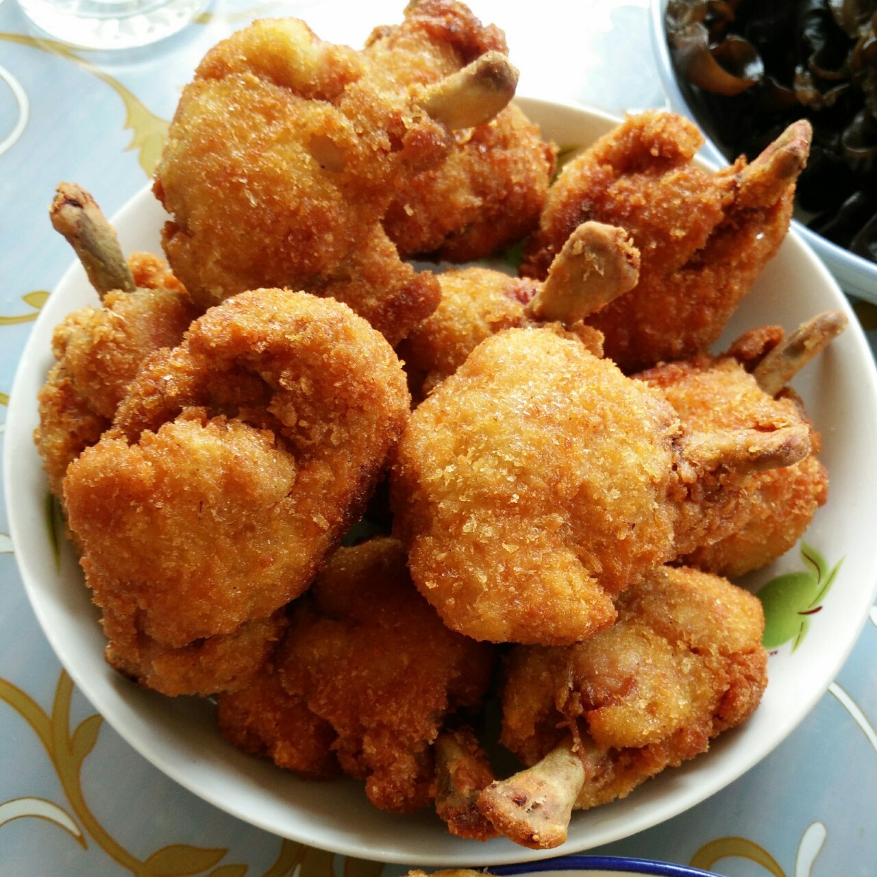 林溪麻麻做的面包糠炸鸡翅