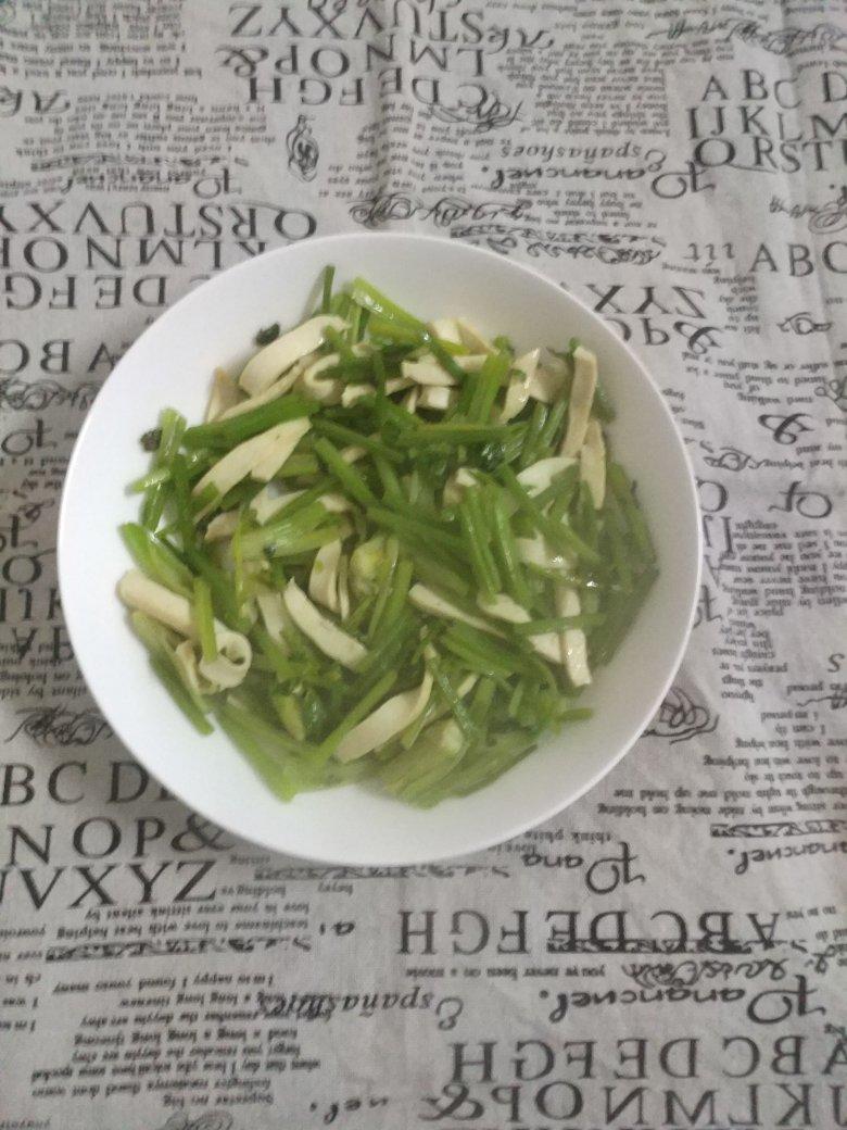 芹菜炒香干