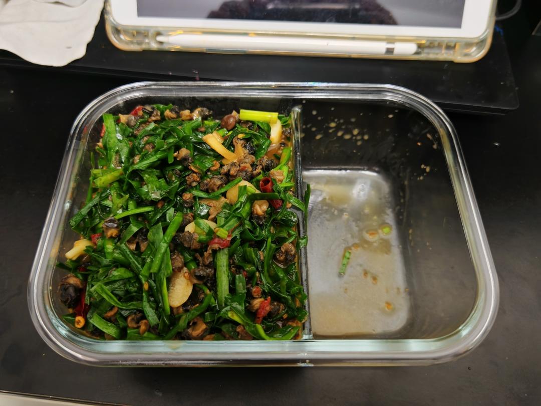 韭菜炒螺丝肉