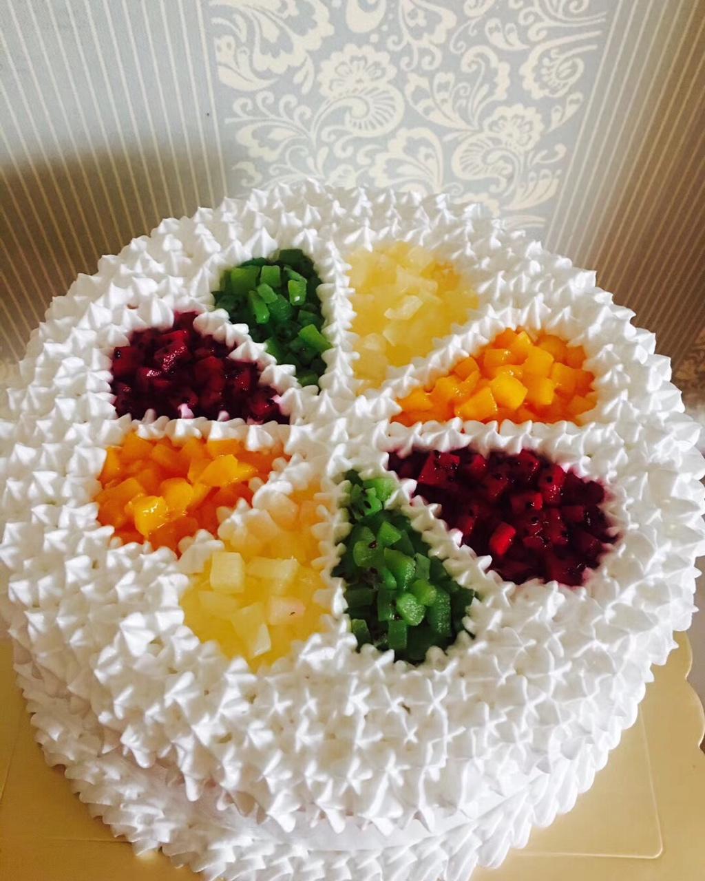 8寸水果生日蛋糕