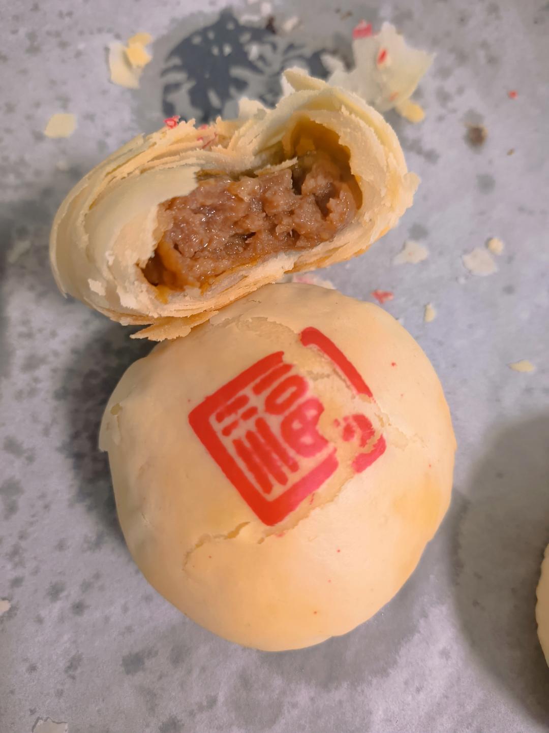 这一口鲜肉月饼太香了