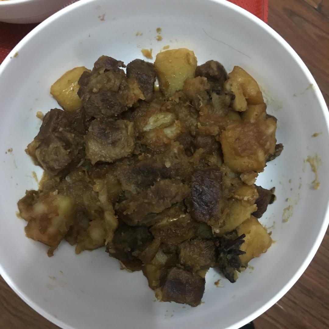 土豆炖牛肉