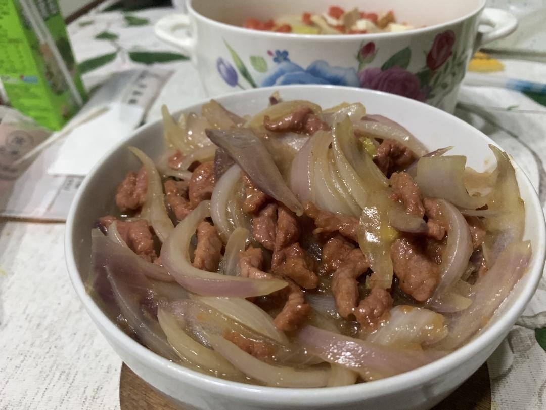 洋葱炒牛肉丝