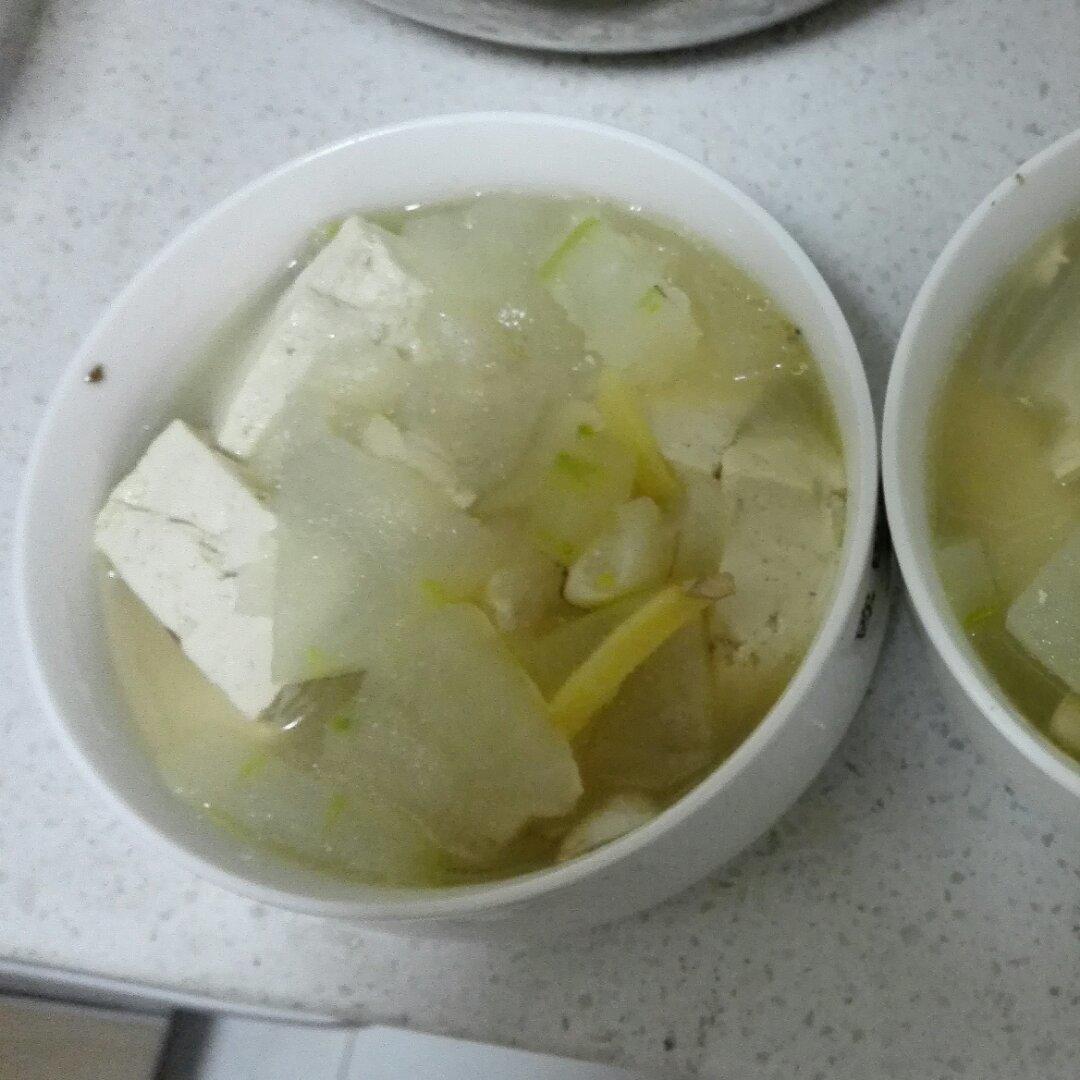 冬瓜炖豆腐