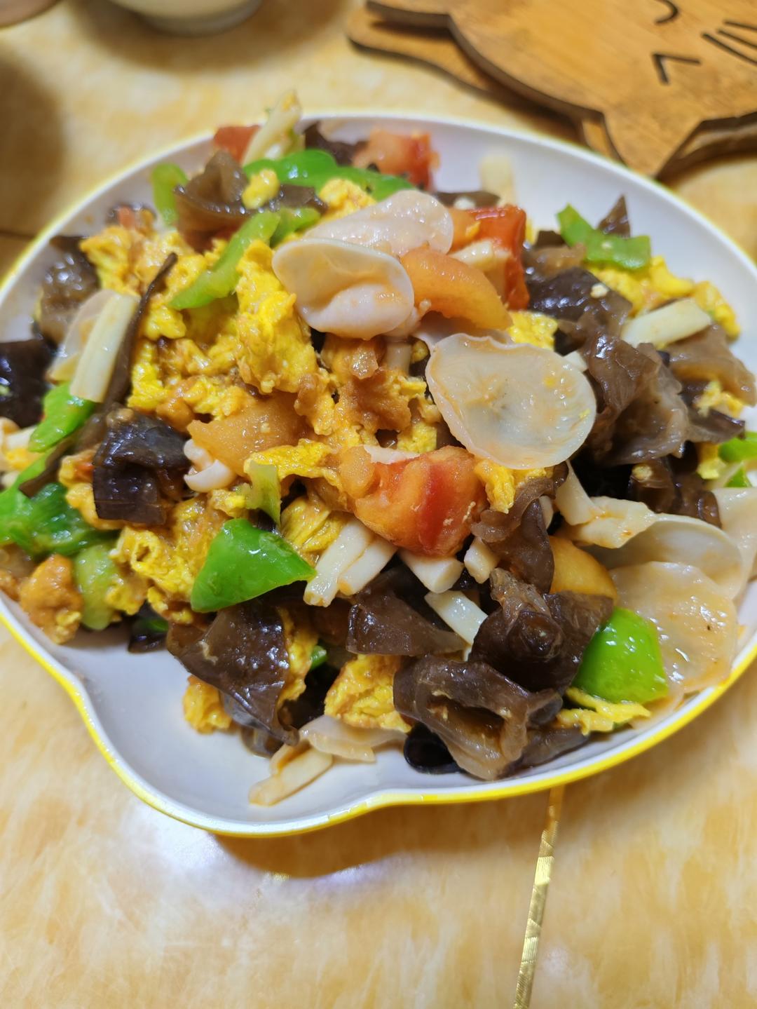 素菜：鸡蛋炒白玉菇木耳