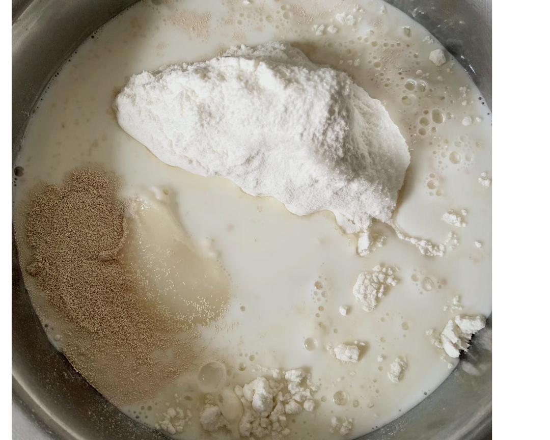 纯奶手撕吐司的做法 步骤1