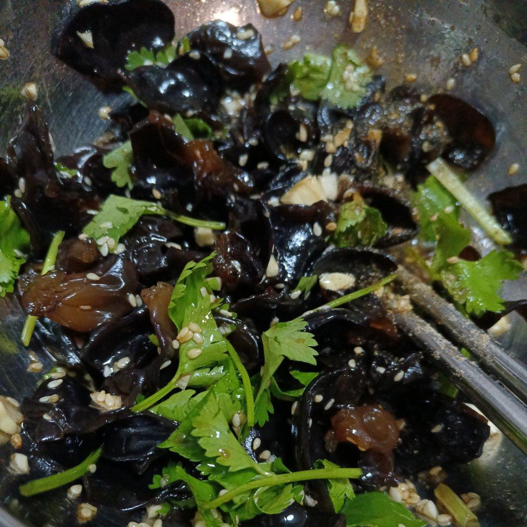 凉拌木耳