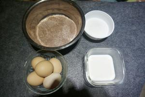 日式海绵蛋糕卷(无油低卡配方)的做法 步骤1