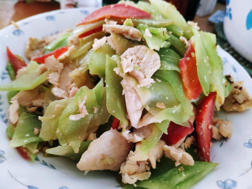 莴笋炒鸡肉片