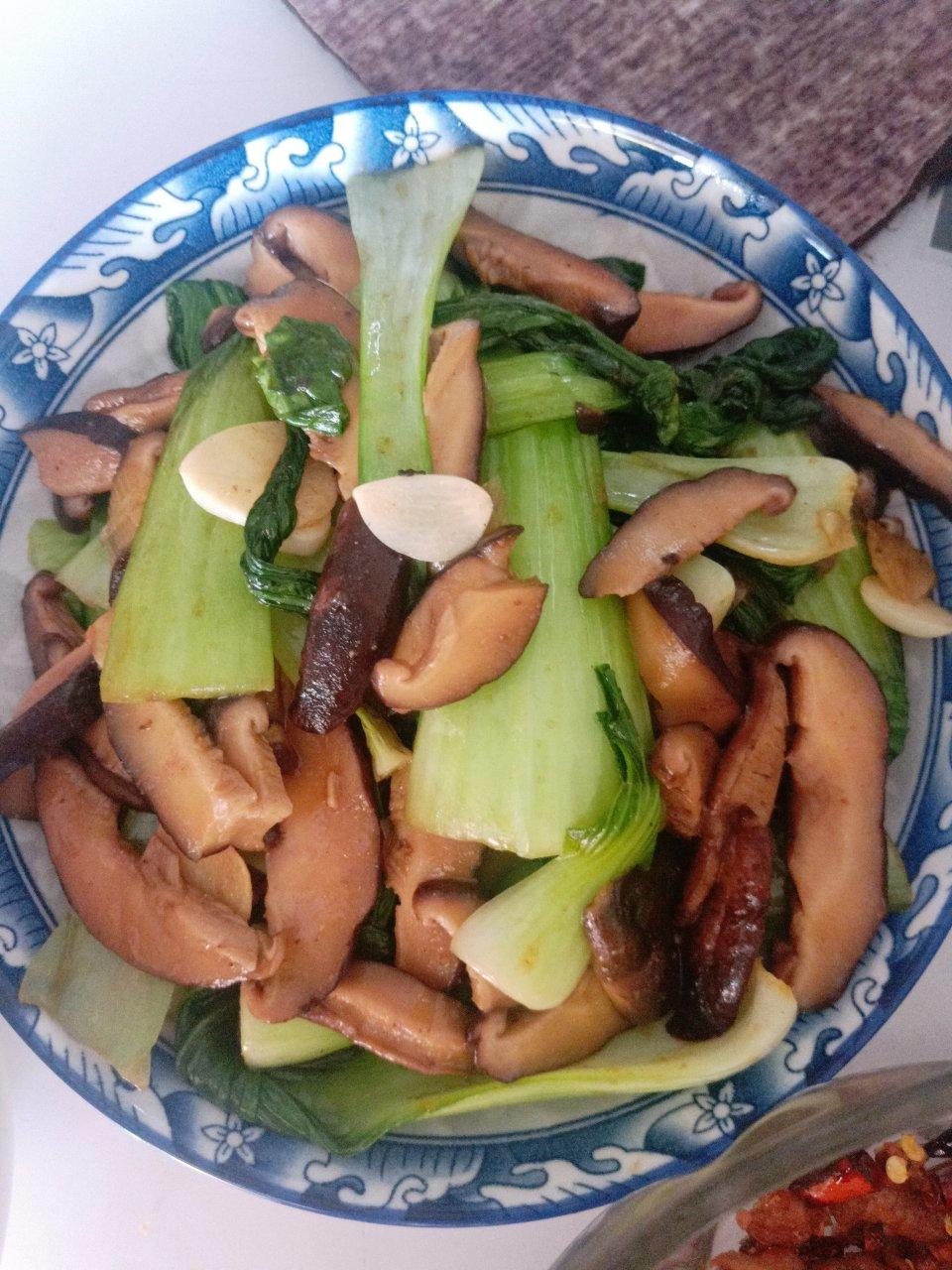 简易版香菇扒油菜