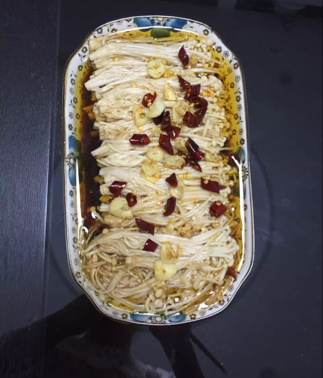 凉拌金针菇