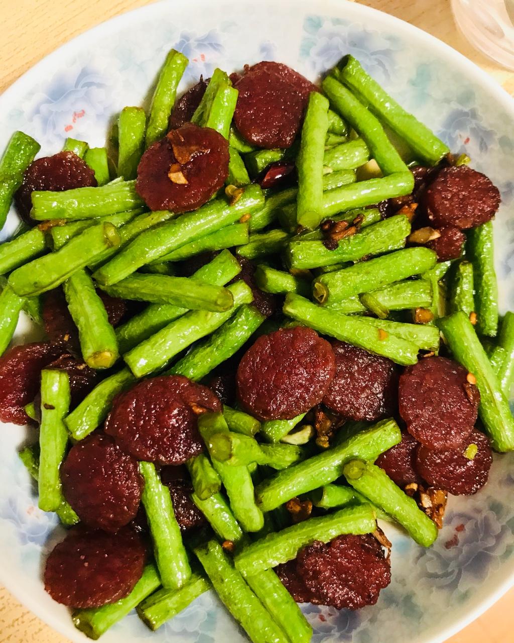 豆角炒腊肠