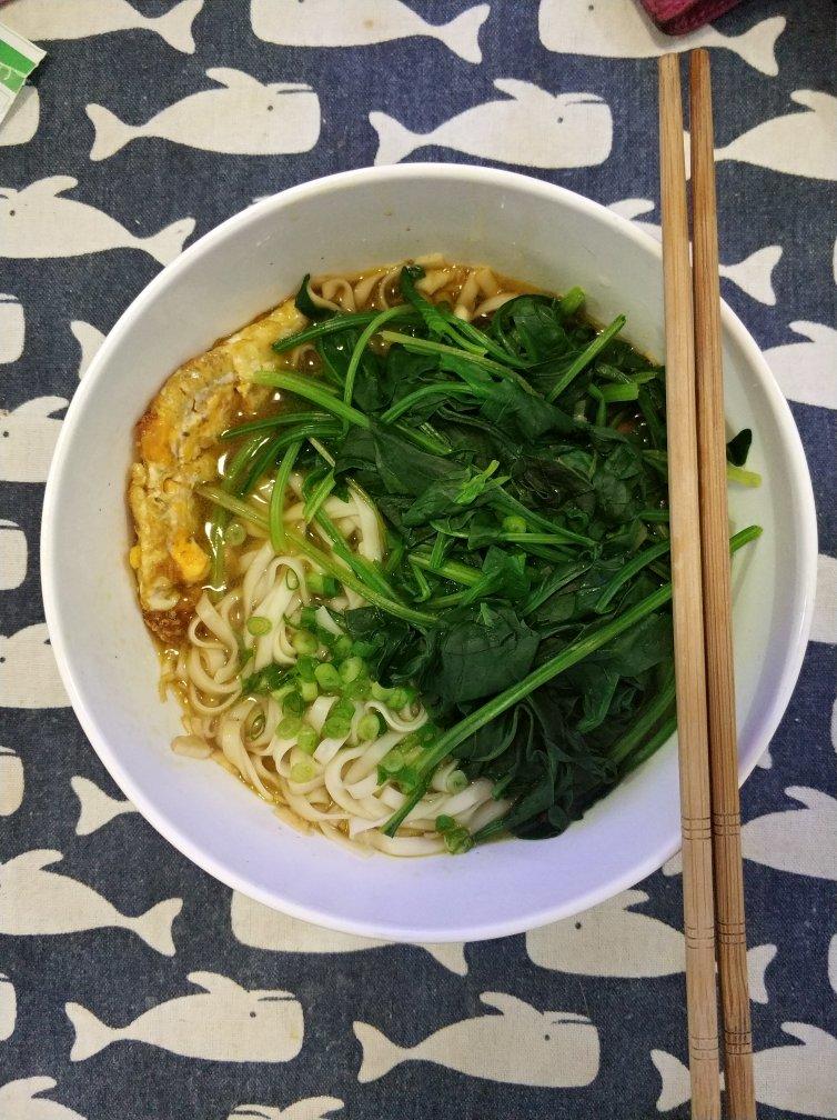 青菜煎蛋面